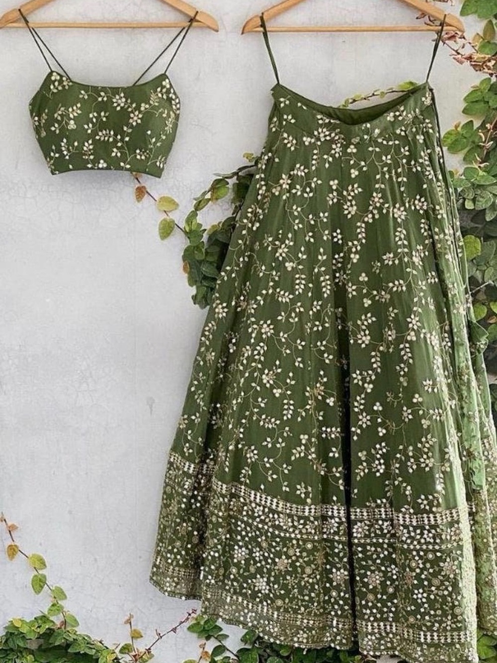 Mehendi Green Lehenga Choli - Picture 2 of 9